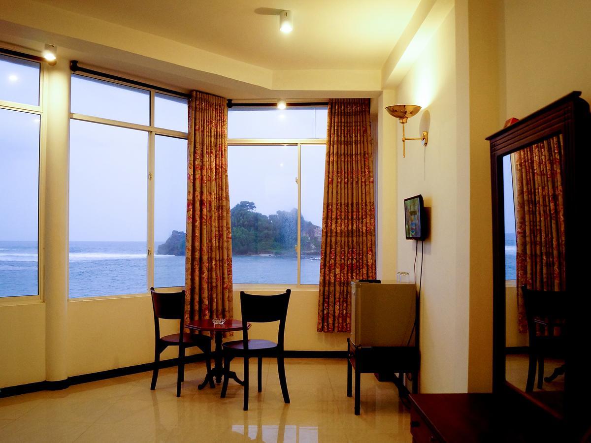 Sayurima Beach Hotel Аханґама Номер фото